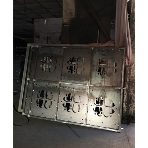 steel 2 x bifold doors 3