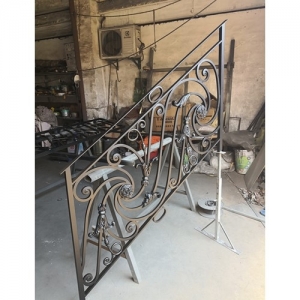 hand forged wrought iron balcony2