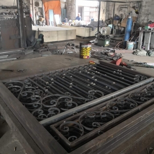 export wrought iron gate fabricate 1