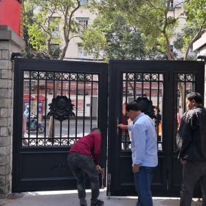 luxury aluminum gate installation