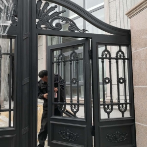 aluminum gate installed 