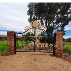 australia iron gate