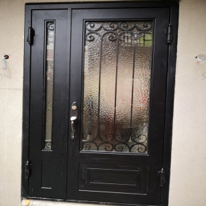 Wrought Iron Double Entry Door Elevates Luxury Villa China