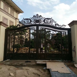 Luxury Sliding Gate Wrought Iron Gates China 