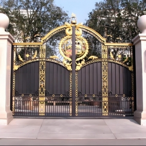 Modern Design Wrought Iron Gate China Outdoor Metal Gate for Driveway and Main Entrance