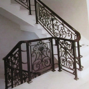 High Quality Wrought Iron Stair Railings Straight Balustrades Modern Design for Indoor Outdoor Factory Direct Price for Villa China Designs
