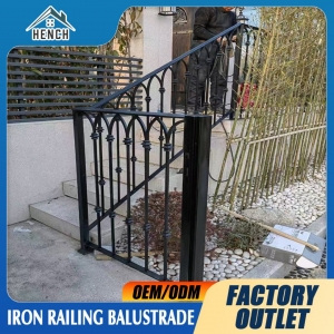 Luxury Indoor Quality Guaranteed Iron Balustrades & Handrails Luxury Iron Stair Railing for Villa China Design