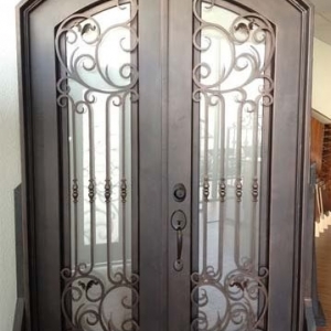 China Home Villa Eye-Brow Wrought Iron Door Design