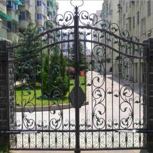 China Driveway Gate Aluminum Gate Iron Fence Panels for Sale Steel Fence Wrought Iron Fence Single Gate